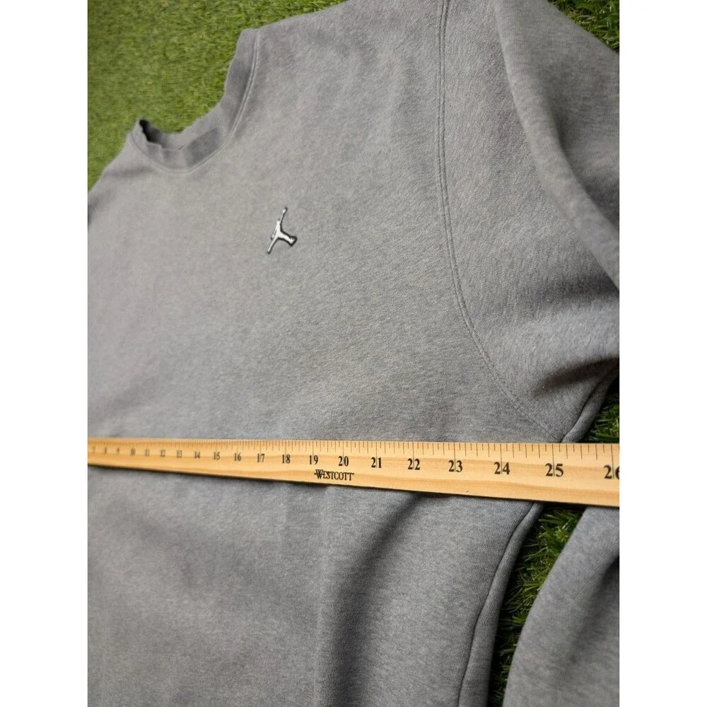 Nike Air Jordan Jumpman Sweatshirt Mens Size XL Gray Logo Essential Crew Fleece